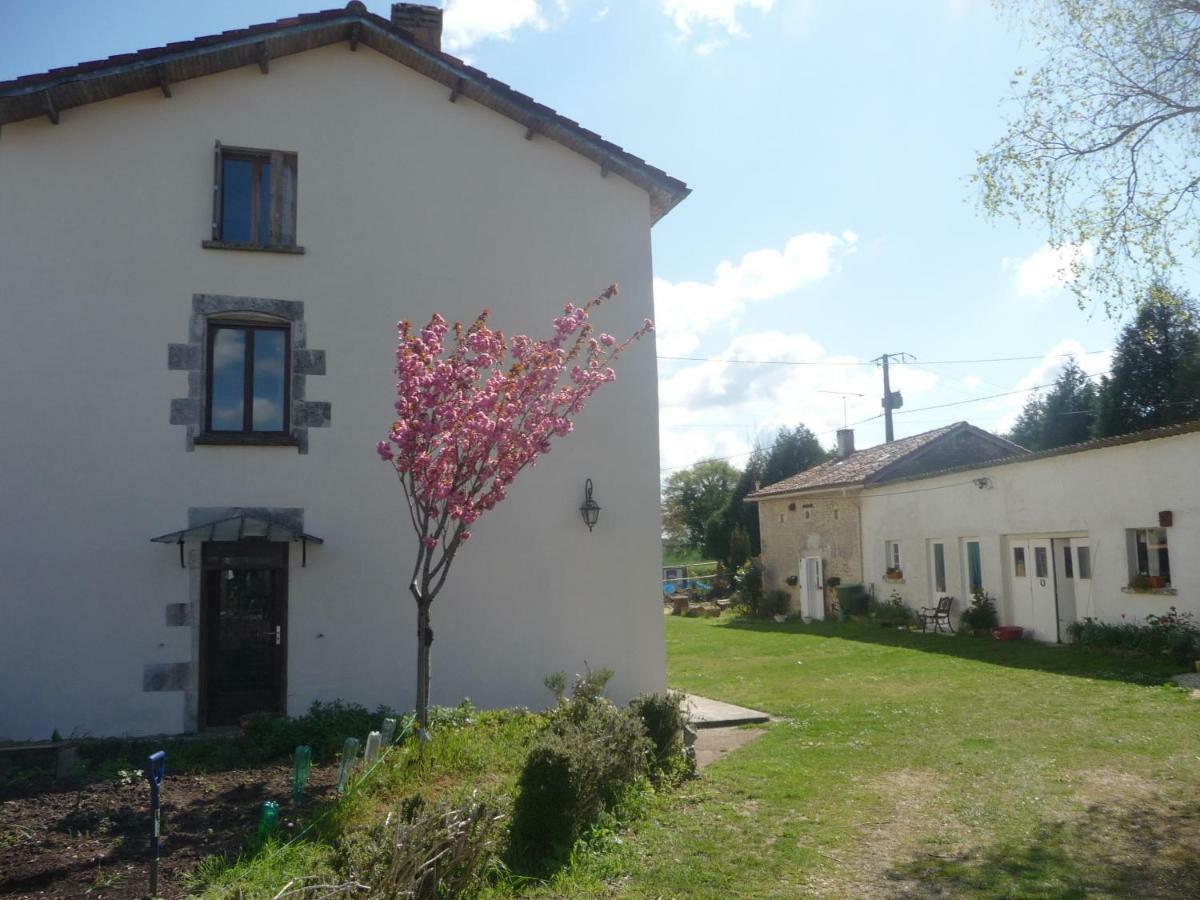 Villa Le Vieux Couvent à Deviat Extérieur photo