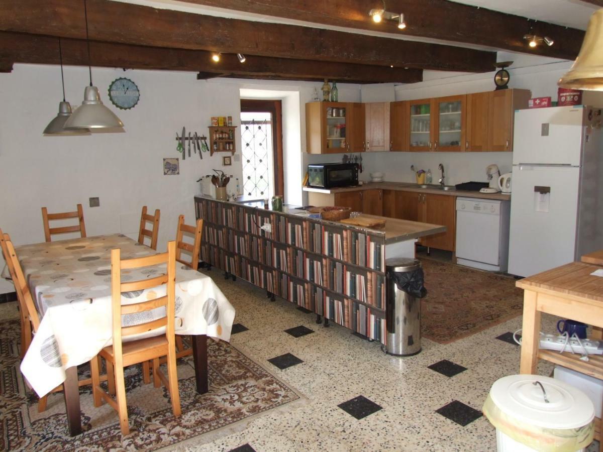 Villa Le Vieux Couvent à Deviat Extérieur photo