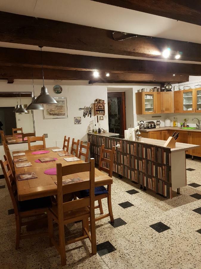 Villa Le Vieux Couvent à Deviat Extérieur photo